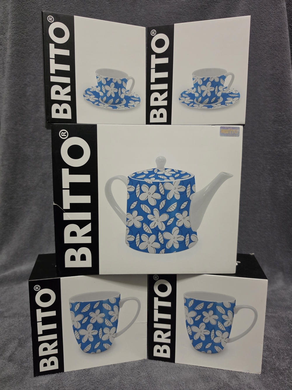 BRITTO Fine Bone China: 1 Coffee/Tea Pot + 2 Mugs + 2 Espresso/Tea Cups